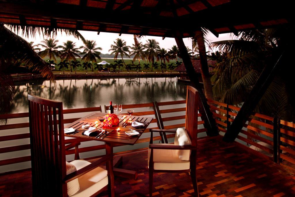 Vasundhara Sarovar Premiere Alappuzha Exterior photo